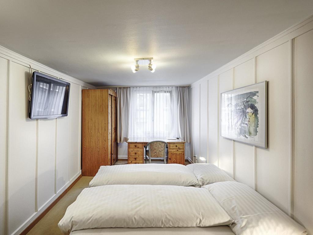 Hotel Weisses Kreuz Санкт-Галлен Номер фото